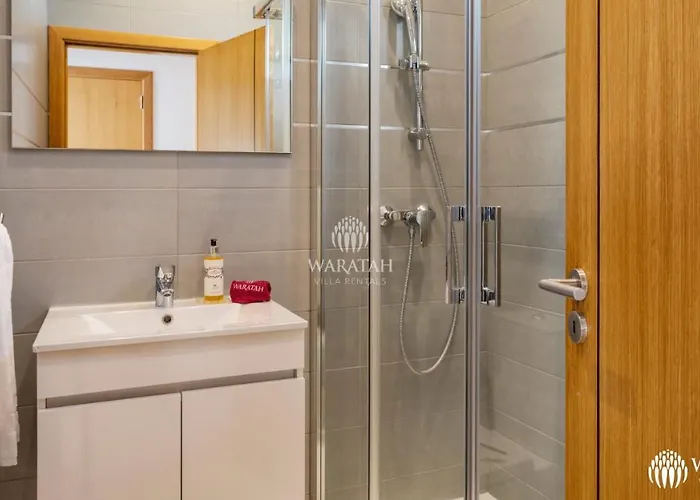 Townhouse Farah ヴァーレ・ド・ローボ